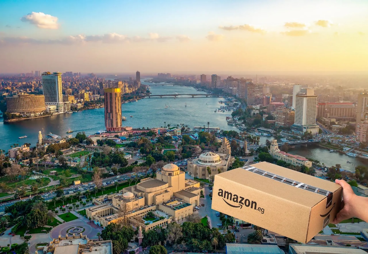 Amazon.eg Delivery Box Showing in top of Egypt